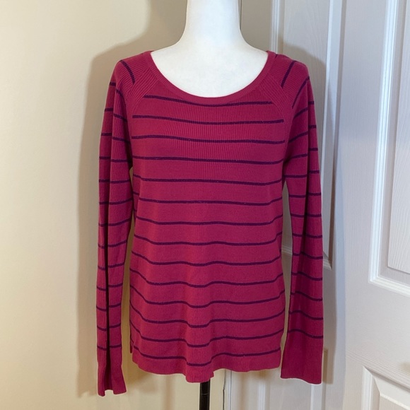 JONES NEW YORK | Size L | rose sweater - Picture 1 of 8